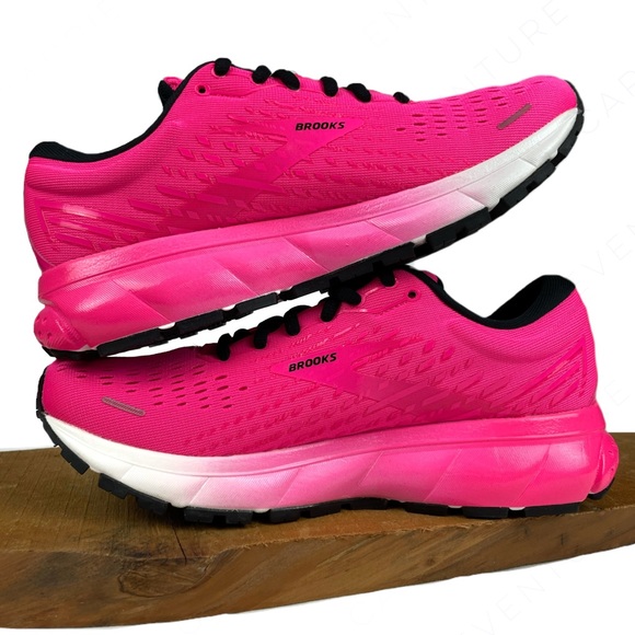 brooks highlighter shoes